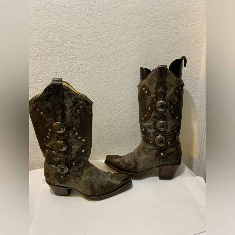 Corral Rancho Western Boots Brown Leather Studded with Silver Concho's Size 6 M